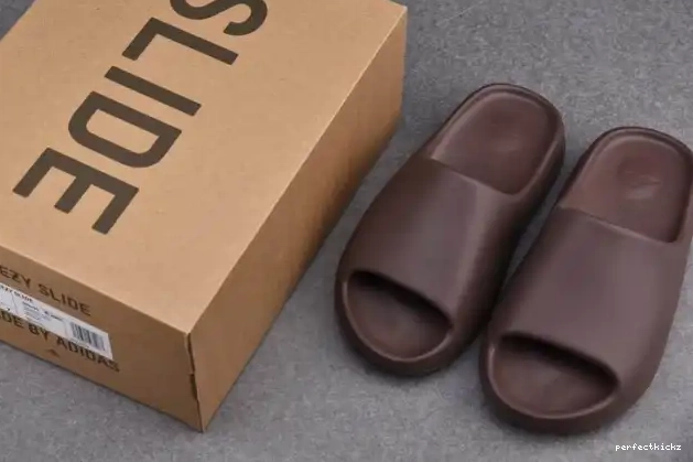 Yeezy Adidas Slide G55495 Soot 0630